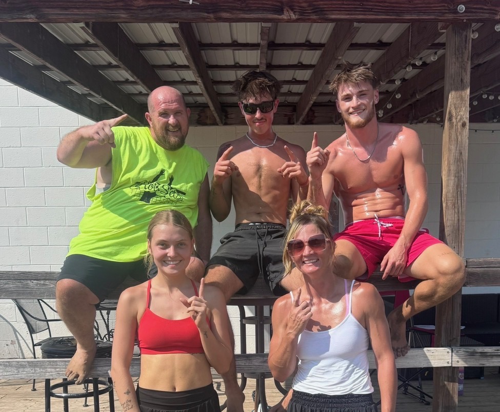 Moose Knuckles & Fat Cats — Intermediate Champions